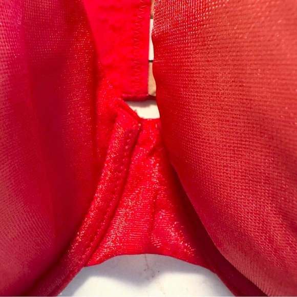 Victoria's Secret Lipstick Red 36D Body By Victoria Lined Perfect Coverage Bra - Picture 4 of 12